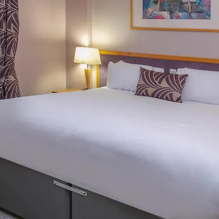 Best Western Premier Suites Hotel & Spa Liverpool-Knowsley-2